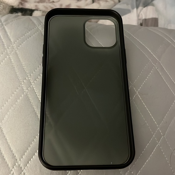 iPhone 12 Pro Max space black case - Picture 2 of 2